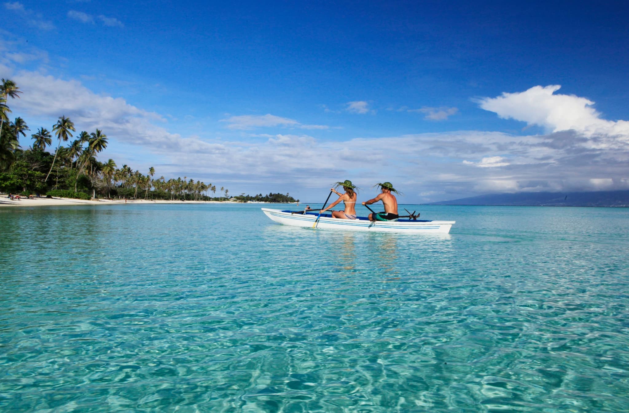 moorea-Outrigger-Canoeon-the-Lagoon